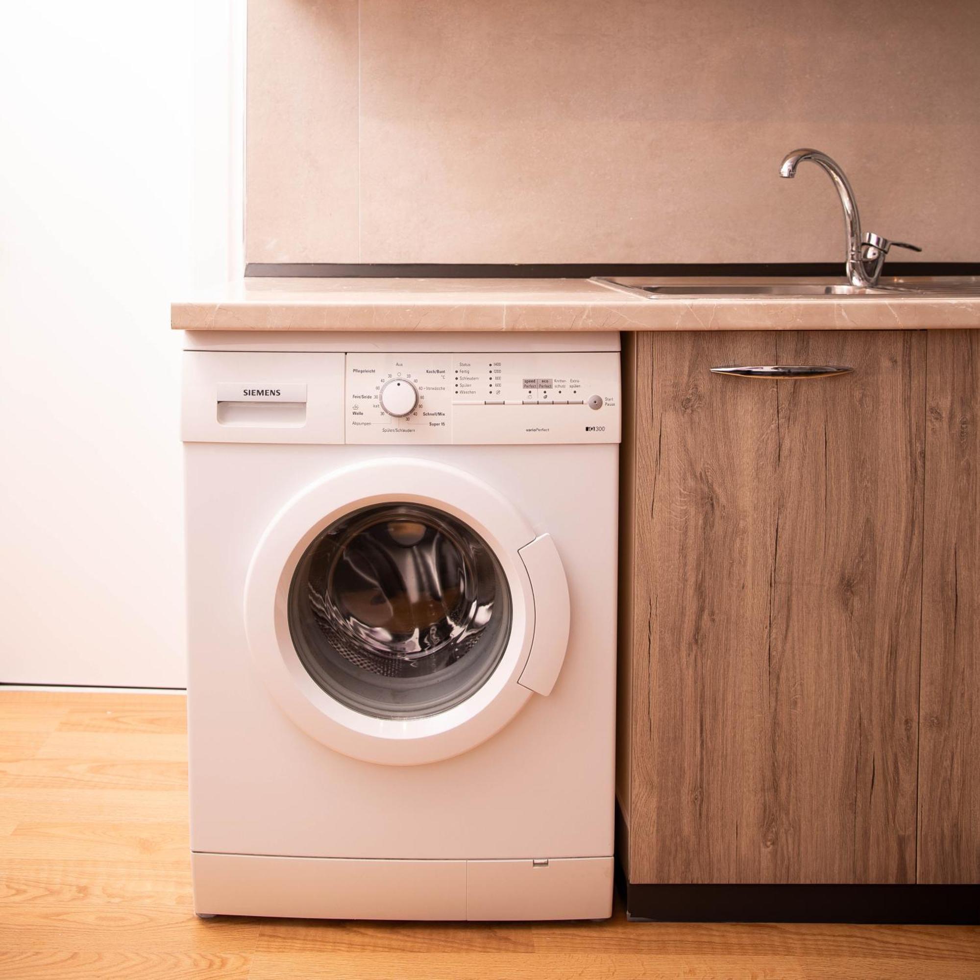 Suprem Apartment ティラナ エクステリア 写真